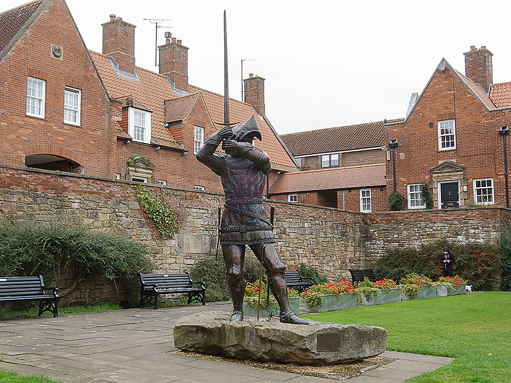 hotspur statue